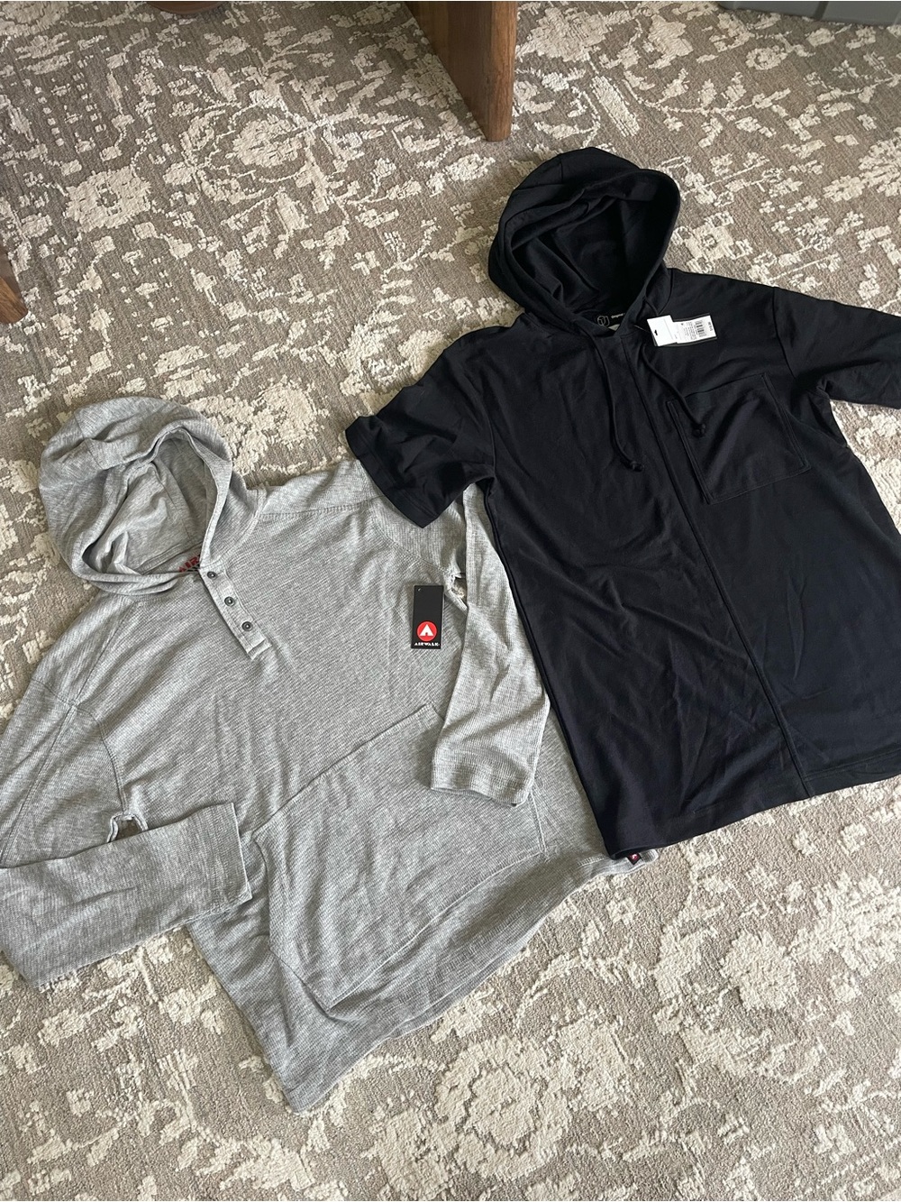 Men's NWT Hooded Pullover Bundle
